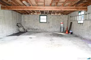 33 Dora St, Stamford, CT 06902 - Photo 35