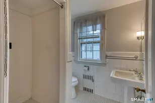 344 N Steele Rd, West Hartford, CT 06117 - Photo 23