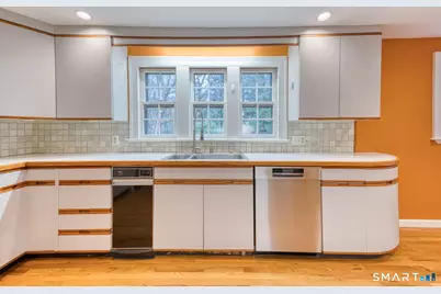 344 North Steele Road, West Hartford, CT 06117 - Photo 9