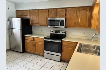 329 Scott Road #APT B8, Waterbury, CT 06705 - Photo 3