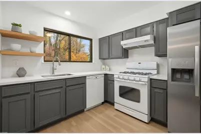 46 Sunrise Hill Road #46, Norwalk, CT 06851 - Photo 9