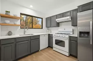 46 Sunrise Hill Rd, Norwalk, CT 06851 - Photo 9