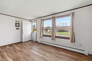 31 Farmstead Cir, Bloomfield, CT 06002 - Photo 9