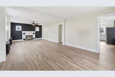 23 Woodlawn Avenue, Enfield, CT 06082 - Photo 7