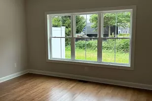 22 Village Cir, Guilford, CT 06437 - Photo 7