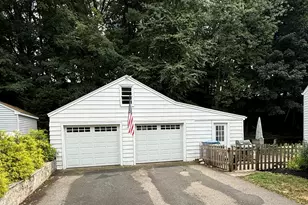 120 Bolton St, Manchester, CT 06042 - Photo 31