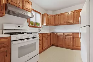 40 Moshier St, Greenwich, CT 06831 - Photo 5