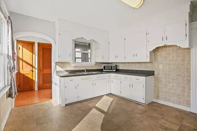 22 Knoll Street, Waterbury, CT 06705 - Photo 3