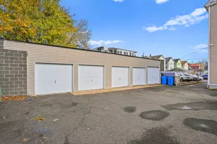 22 Knoll St, Waterbury, CT 06705 - Photo 33