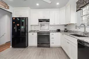 224 Roses Mill Rd, Milford, CT 06460 - Photo 5