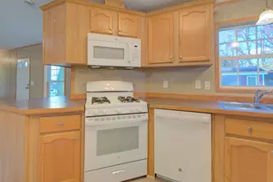 932 Long Cove Rd, Ledyard, CT 06335 - Photo 7