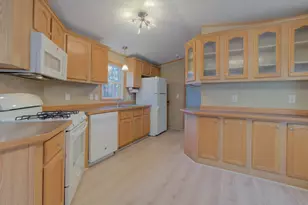 932 Long Cove Rd, Ledyard, CT 06335 - Photo 5