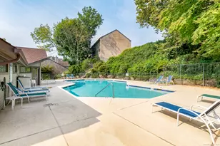 2437 Bedford St, Stamford, CT 06905 - Photo 9