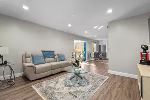 567 Roosevelt Dr, Oxford, CT 06478 - Photo 5