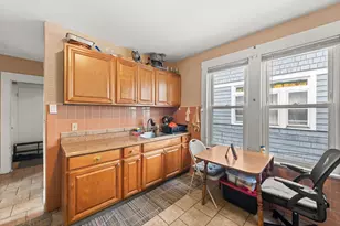 73 Pixlee Pl, Bridgeport, CT 06610 - Photo 23