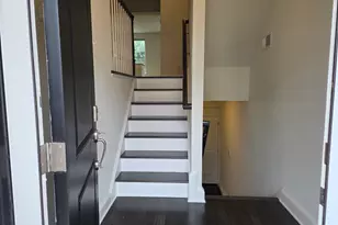 12 Putnam Ln, Danbury, CT 06810 - Photo 1