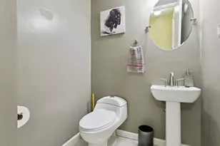 122 Towne House Rd, Hamden, CT 06514 - Photo 9