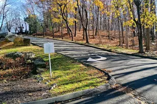 380 Hitchcock Rd, Waterbury, CT 06705 - Photo 3