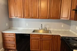 215 Sherman Ave, Hamden, CT 06518 - Photo 9