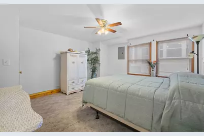 35 Pine Street, Waterford, CT 06385 - Photo 13