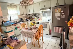 30 Hemlock Pl, Middletown, CT 06457 - Photo 7