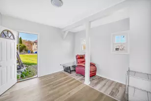 701 Bucks Hl Rd, Waterbury, CT 06704 - Photo 11