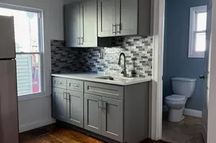 1248 Pembroke St, Bridgeport, CT 06608 - Photo 5