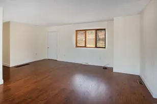 180 Peaceable Ridge Rd, Ridgefield, CT 06877 - Photo 11