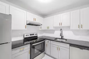 280 Collins St, Hartford, CT 06105 - Photo 1