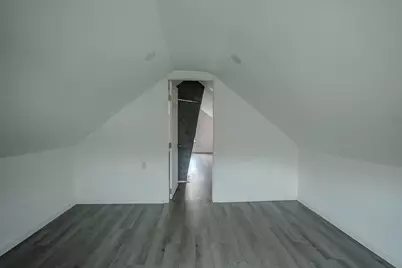 11 Burritt Avenue, Norwalk, CT 06854 - Photo 27