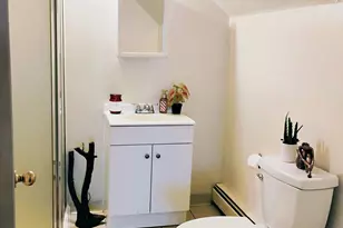 83 Colebrook St, Hartford, CT 06112 - Photo 21