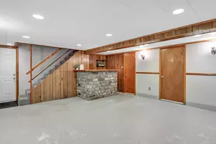 3 Maler Ave, Shelton, CT 06484 - Photo 29