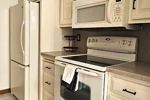 25 Washington St, Bristol, CT 06010 - Photo 13