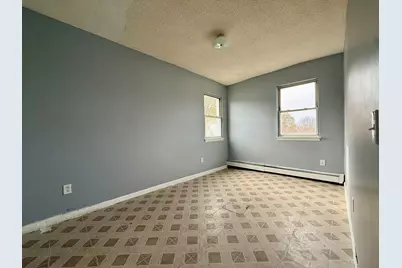 132 Locust Street #14, Waterbury, CT 06704 - Photo 7