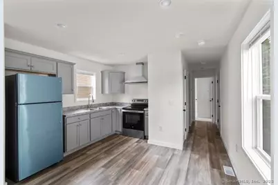 55 Sugar Street #28, Newtown, CT 06470 - Photo 3