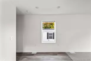 55 Sugar St, Newtown, CT 06470 - Photo 11