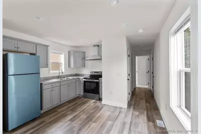 55 Sugar Street #31, Newtown, CT 06470 - Photo 3