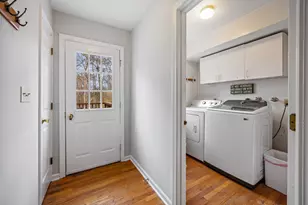 141 Birchwood Dr, Hamden, CT 06518 - Photo 9