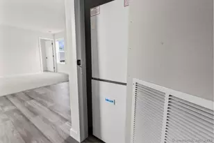 55 Sugar St, Newtown, CT 06470 - Photo 5