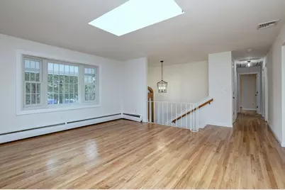 7 Deerfield Drive, Newtown, CT 06482 - Photo 7