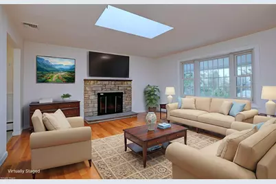 7 Deerfield Drive, Newtown, CT 06482 - Photo 5