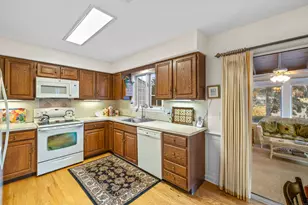 3 Sandgate Cir, Madison, CT 06443 - Photo 9