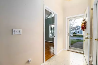 25 St George Place, Newtown, CT 06482 - Photo 3