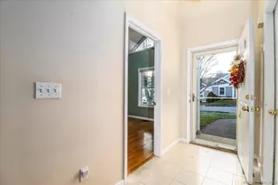 25 St George Pl, Newtown, CT 06482 - Photo 3