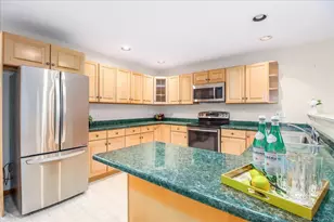 25 St George Pl, Newtown, CT 06482 - Photo 7