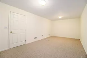 25 St George Pl, Newtown, CT 06482 - Photo 29