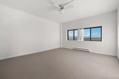 3200 Park Avenue #11E2, Bridgeport, CT 06604 - Photo 9