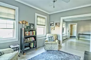 37 Rowsley St, Bridgeport, CT 06605 - Photo 9