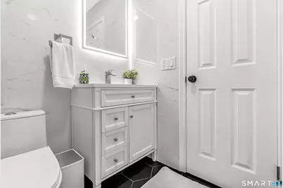 40 Orangewood West #40, Derby, CT 06418 - Photo 19