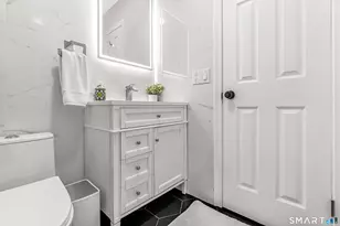 40 Orangewood W, Derby, CT 06418 - Photo 19